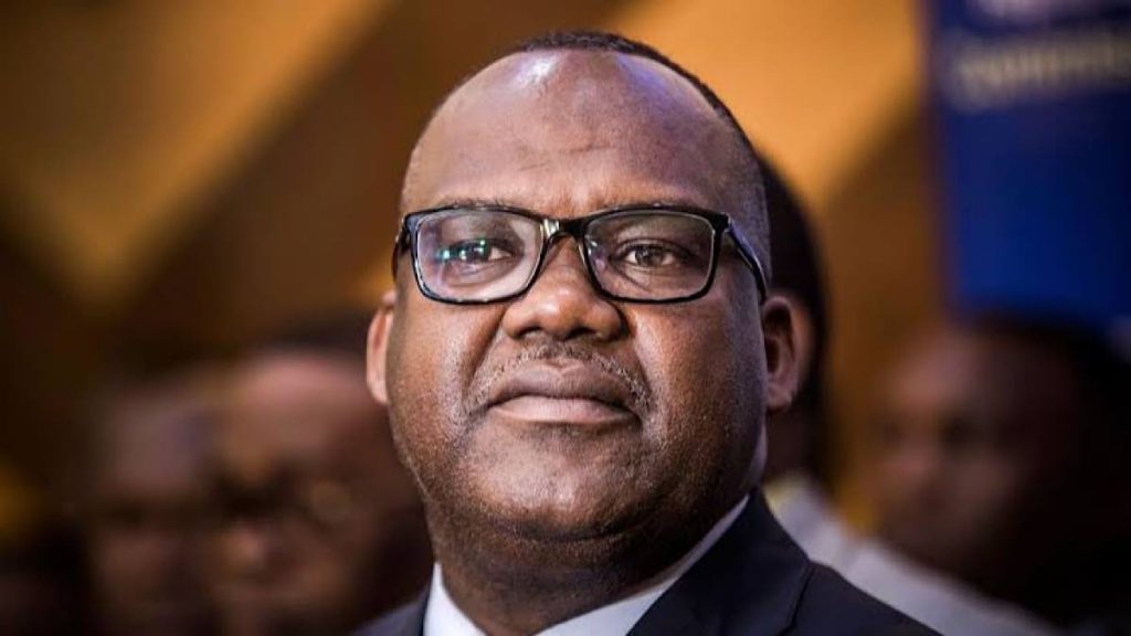 Corneille Naanga dévoile les indices d’un glissement du mandat de Félix Tshisekedi