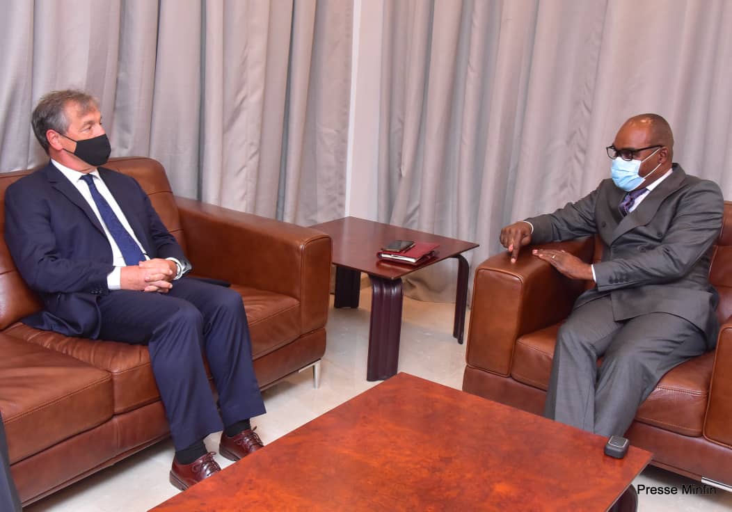 RDC: La gestion parcimonieuse et rationnelle des Finances Publiques ont caractérisé l’échange entre le Ministre Nicolas Kazadi et l’Ambassadeur du Canada.