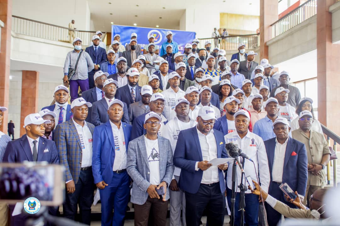 RDC : les secousses politiques à l’AN, une aubaine d’enrichissement pour les « Députés coopérants » [Tribune de Molende MUTEBA]