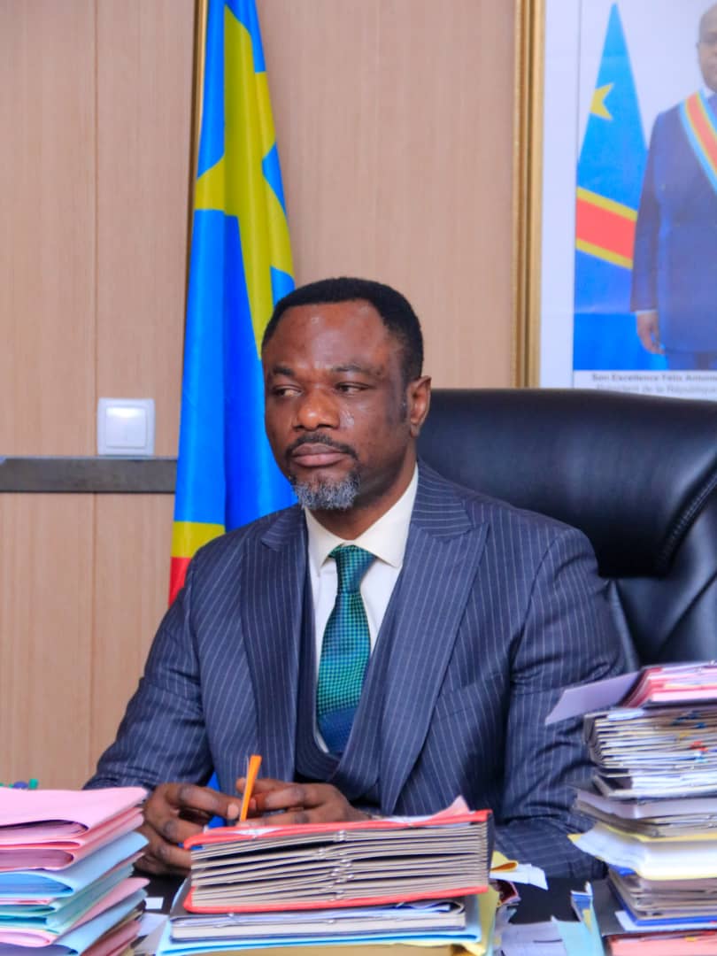 EPST: Pour consolider et pérenniser le programme de la gratuité de l’Enseignement Primaire et améliorer la qualité de l’enseignement et des conditions sociales des enseignants, Tony MWABA KAZADI à l’écoute de la base à travers les Députés Nationaux