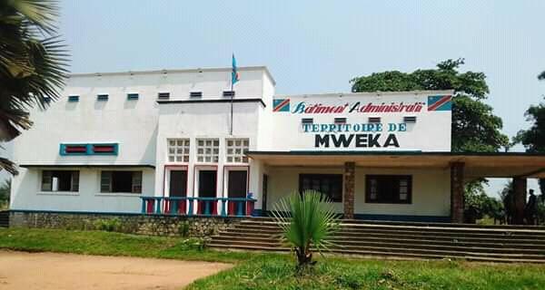 Kasaï /Mweka : 10 jours après leur première phase de la grève, les agents et fonctionnaires de l’Etat impayés, ont pour la deuxième fois été dans la rue