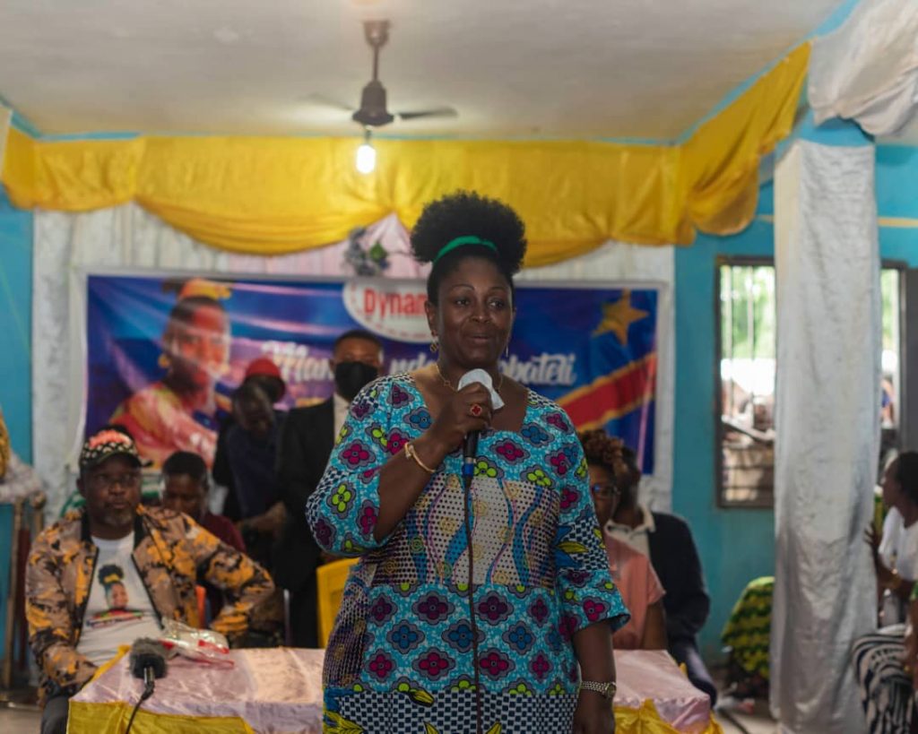 Adhésion de plus de 400 femmes de Selembao à la « Dynamique Maman nde mobateli » de Colette Tshomba! 