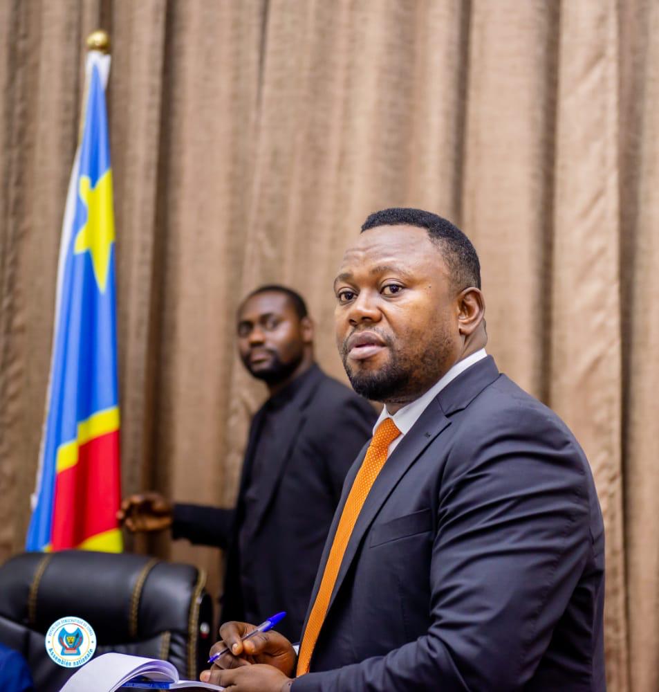 RDC/Camp-Luka : Bientôt un terrain de football et de basketball et d’une piscine don de l’honorable Samuel Tanda Kabuya