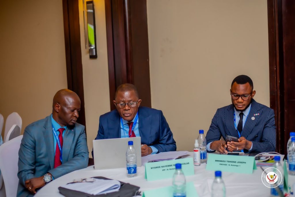 Le Proved Joseph Mwinkeu Tshiend prend part active à l’atelier de co-construction de l’initiative francophone pour la formation à distance des maîtres