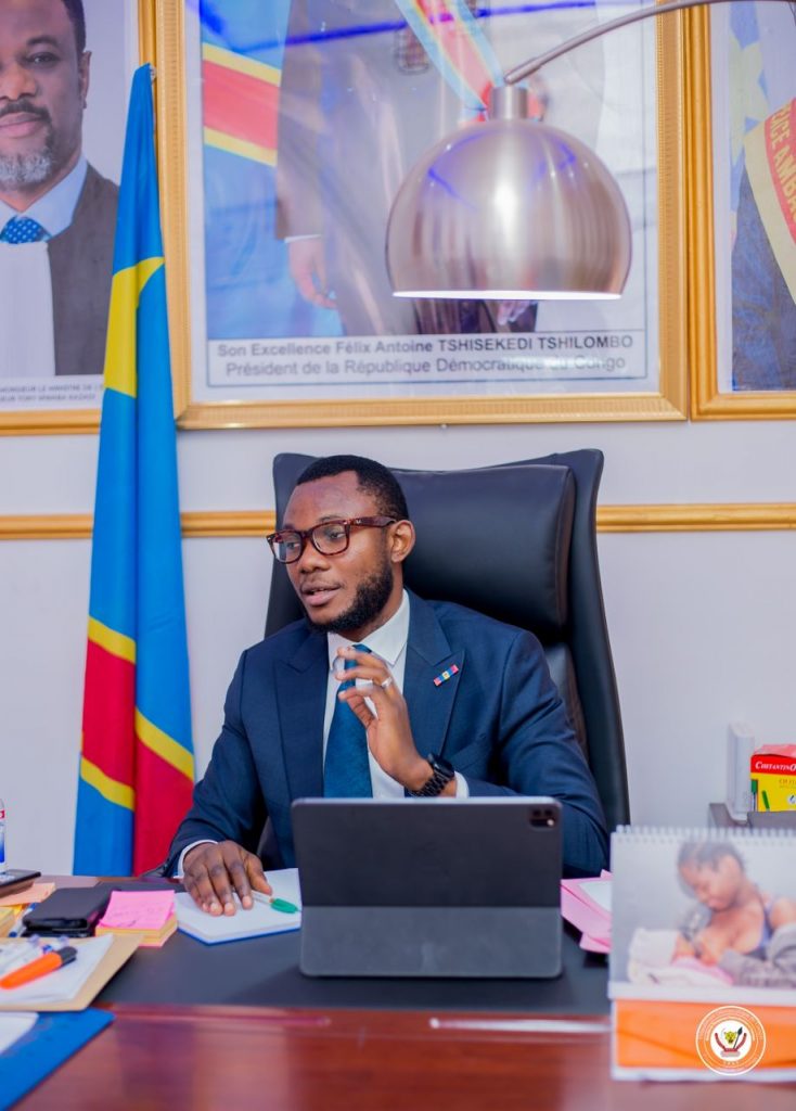 Joseph Mwinkeu Tshiend, un leadership éclairé pour le développement du sous-secteur de l’éducation dans le Haut Katanga                      [Tribune de Molende MUTEBA]