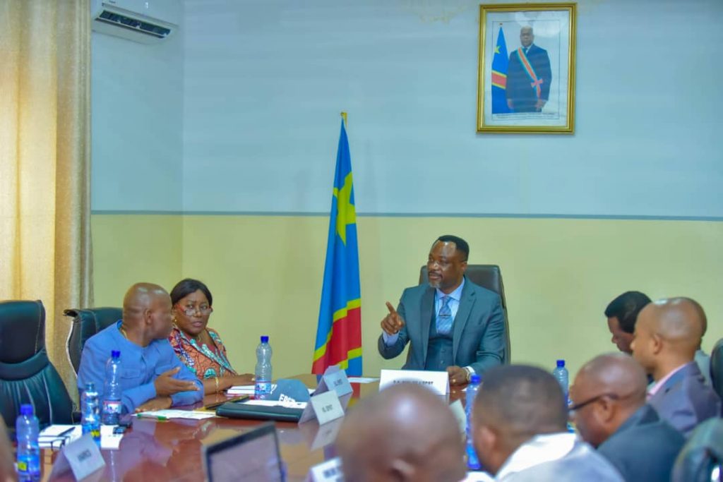 EPST : Tony Mwaba met les bouchées doubles pour l’amélioration de la qualité de l’enseignement dans le secteur privé