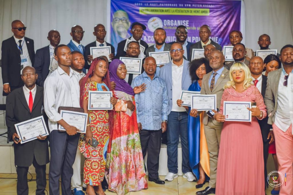 UDPS/Fédération de Mont Amba : Peter Kazadi invite les communicateurs outillés sur la communication politique à défendre le bilan du Chef de l’État