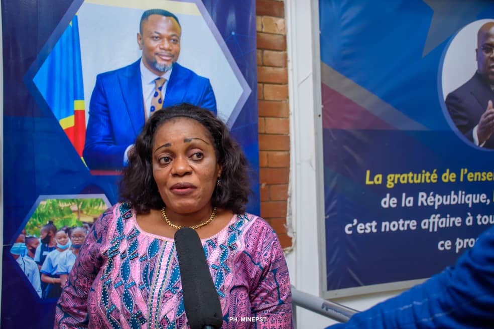 La Ministre Irène Esambo présente le projet de l’éducation inclusive à Tony Mwaba