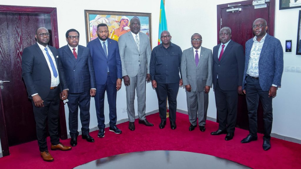 Préparatif de la Coupe d’Afrique des Nations du monde féminin de Handball en RDC: Jean-Michel Sama Lukonde et le Ministre des Sports congolais réunis pour la réussite de l’organisation de cette rencontre sportive prévue en novembre prochain.