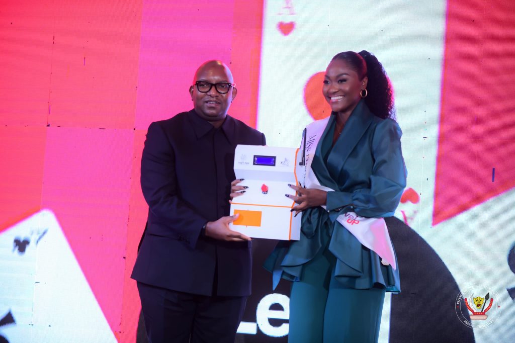 RDC-Clôture du mois de la femme : Jean-Michel Sama Lukonde prône l’autonomisation de la femme congolaise pour le développement intégral du pays.