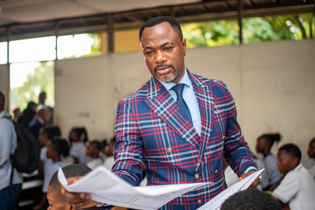 Exetat édition 2024:  952.334 élèves prennent part aux épreuves hors-session lancées par le Ministre Tony Mwaba Kazadi
