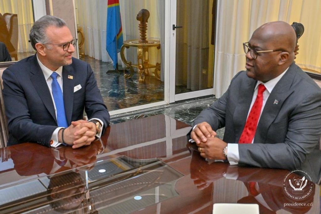 REÇU PAR LE PRÉSIDENT FÉLIX TSHISEKEDI, LE CONSEILLER PRINCIPAL POUR L’AFRIQUE DE DONALD TRUMP A DIT QUE LES USA RESTENT DÉTERMINÉS À SOUTENIR LA FIN DE LA GUERRE