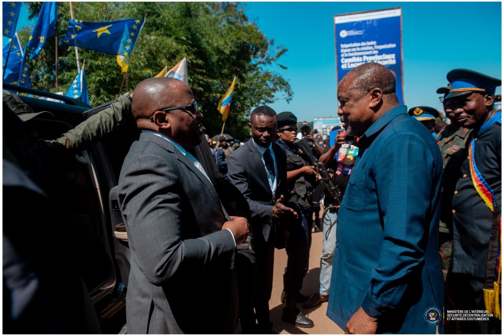 Kwango: Le VPM Shabani Lukoo à Kenge installe les Comités Locaux de Sécurité