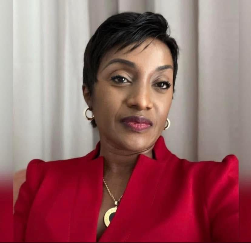 Gouvernement Judith Suminwa2 : Qui est Julie Mbuyi Shiku, nouvelle Ministre d’Etat, Ministre du Portefeuille de la RDC ?
