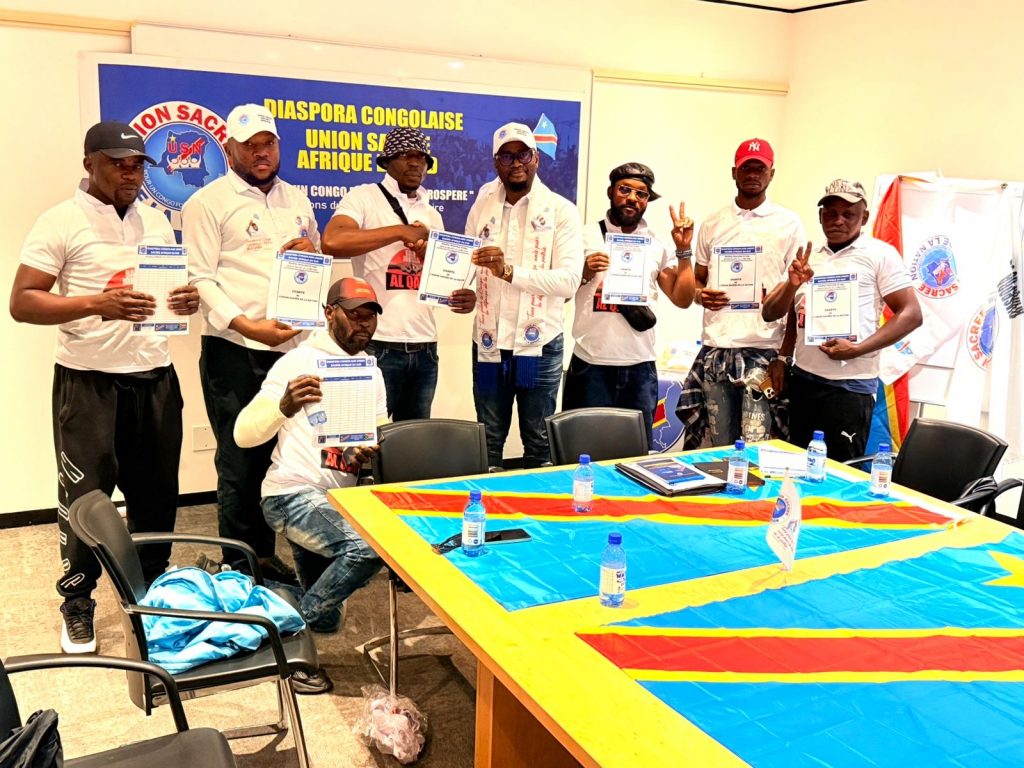 Rév. Thomas Kamwend, Président-Coordonnateur de l’Union sacrée Afrique du Sud : artisan infatigable de la vision du Chef de l’État, a reçu la force résistante « Al Qaïda – Base Joburg » pour adhérer à la vision du Chef de l’État