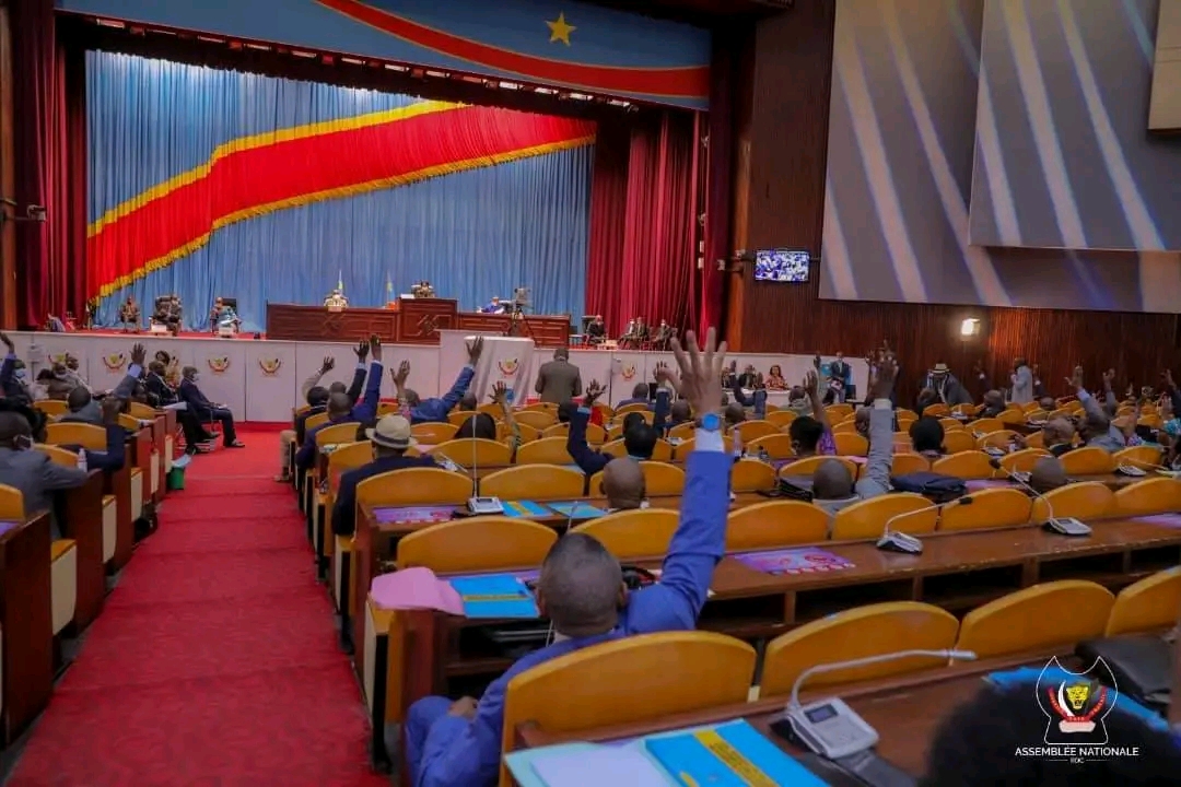Assemblée nationale : dépôt officiel des pétitions contre Vital Kamerhe