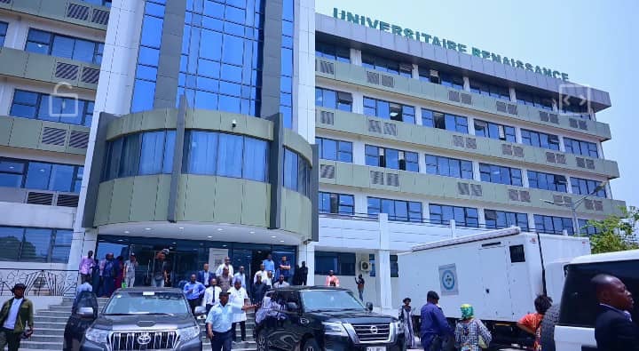 Innovations dans le secteur de la Santé : Le Ministre Roger Kamba s’imprègne de la fonctionnalité du CHU Renaissance (Ex-Maman Yemo)