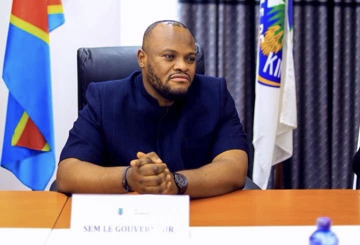 Transport à Kinshasa : vers une révision des tarifs adaptée à la baisse du prix du carburant