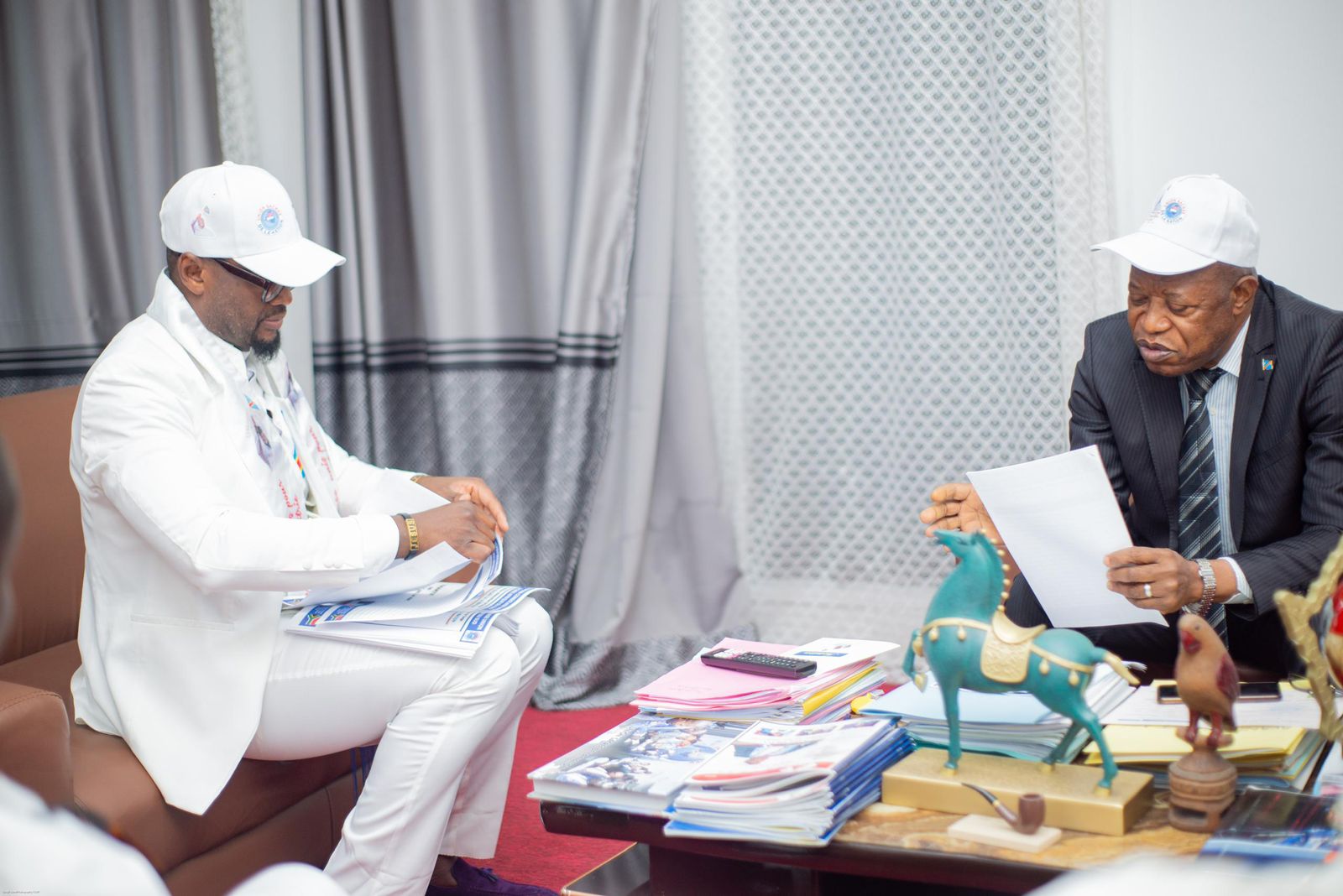 RDC – Le Révérend Pasteur Thomas Kamwend à Kinshasa pour la présentation du bureau de coordination de l’Union Sacrée Afrique du Sud et Australe