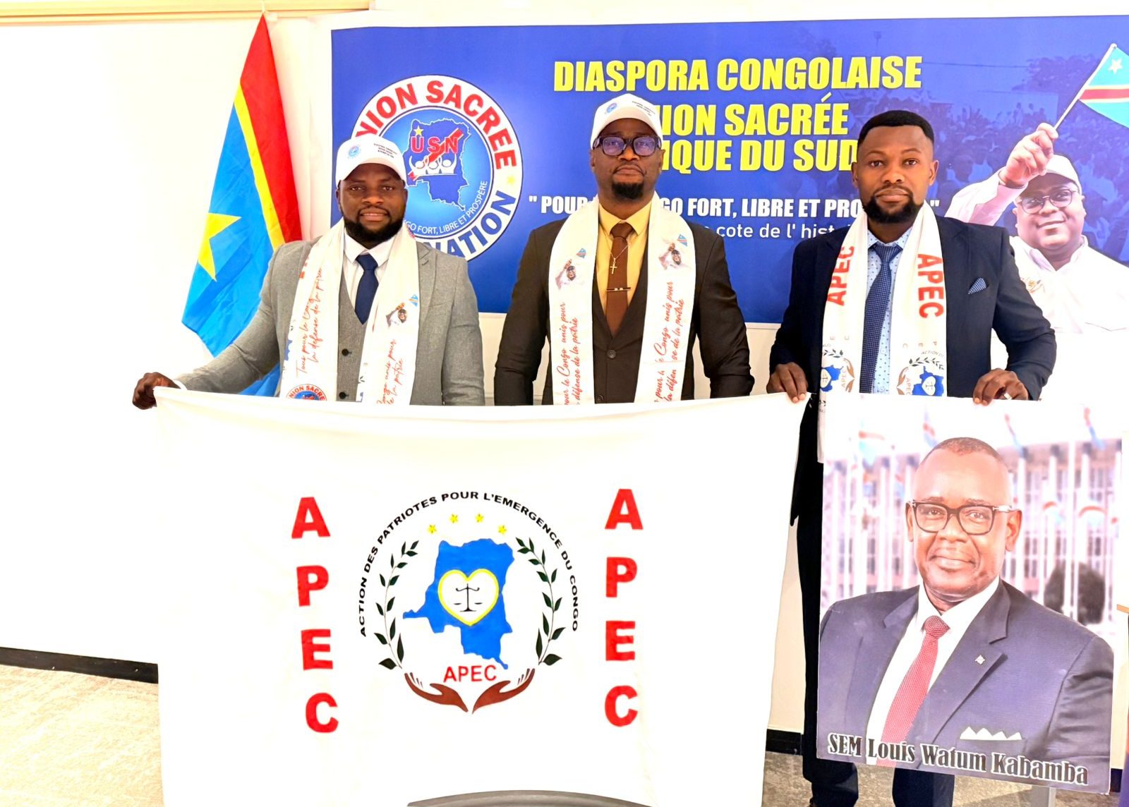 Rév. Thomas Kamwend, Président-Coordonnateur de l’Union sacrée Afrique du Sud, reçoit le parti APEC du ministre des mines, Mr. Louis Watum Kabamba pour signer la Charte et renouveler son engagement envers le Chef de l’État