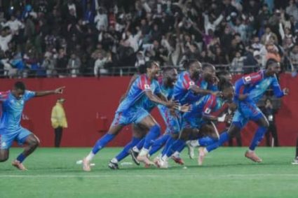 Sur ordre du Chef de l’État, Belinda Luntadila Nzuzi, Présidente du CONOR-FECOFA, ramène nos Léopards par vol spécial