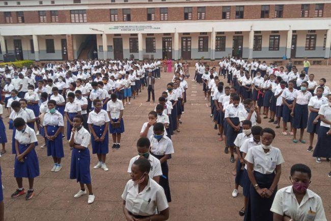 RDC – Éducation : L’anglais bientôt épreuve orale obligatoire à l’Examen d’État dès 2026