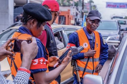 Contrôle de permis de conduire à Kinshasa : Plusieurs cas d’interpellations pour détention des faux permis par les Services