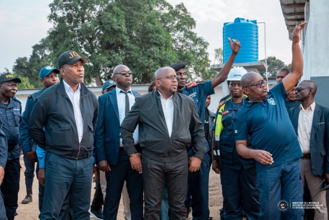 Réforme de la PNC : Le VPM Jacquemain Shabani allie renforcement des capacités et prise en charge sociale