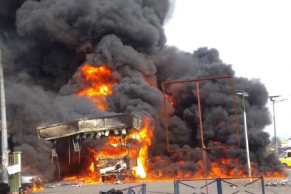 Kinshasa : Une station service prend feu à Masina et provoque des dégâts matériels
