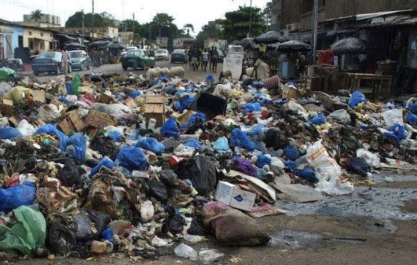Pour une ville de Kinshasa propre : l’assainissement de l’environnement, un droit fondamental et un devoir de gouvernance.