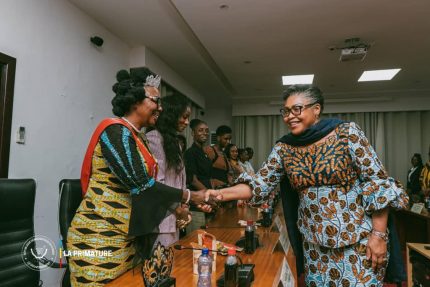 Entrepreneuriat féminin : Judith Suminwa échange avec les lauréates du programme « Level Up by Makutano » et prône une synergie public-privé