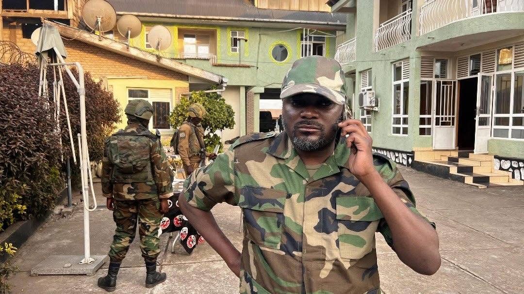 Pour avoir contesté et pleuré la mort de Willy Ngoma et de Magloire Paluku : Yannick Tshisola jeté en prison!