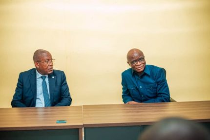 Le Ministre Justin Kalumba accueilli triomphalement à l&rsquo;ANADEC Kwilu