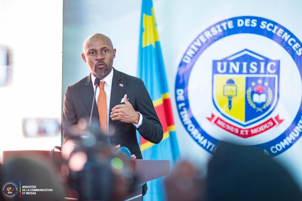 Présentation du plan stratégique du nouveau comité de gestion de l&rsquo;UNISIC: Patrick Muyaya mise sur l’alliance université–médias publics et le fact-checking contre la désinformation