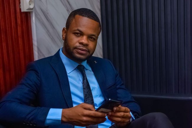 Politique : l&rsquo;Assemblée Provinciale de Kinshasa dans l&rsquo;ombre de l&rsquo;exécutif provincial [Tribune du Journaliste Jude Kalombo]