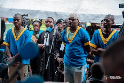 Sécurité à Kinshasa : trois présumés braqueurs présentés devant la justice en présence du VPM Shabani