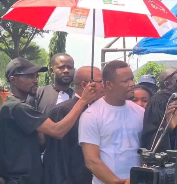 Affaire Dr David à Kinkole : entre exigence de justice et risque d’abandon des femmes enceintes, l’État face à une décision cruciale.