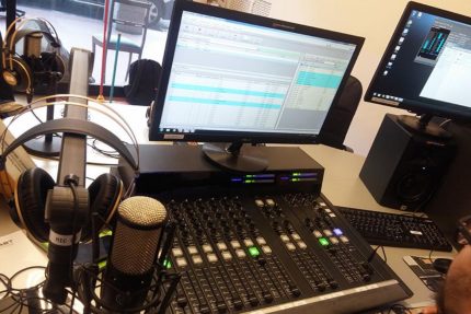 Kalehe : la radio communautaire Ziralo FM pillée en pleine insécurité à Tushuguti