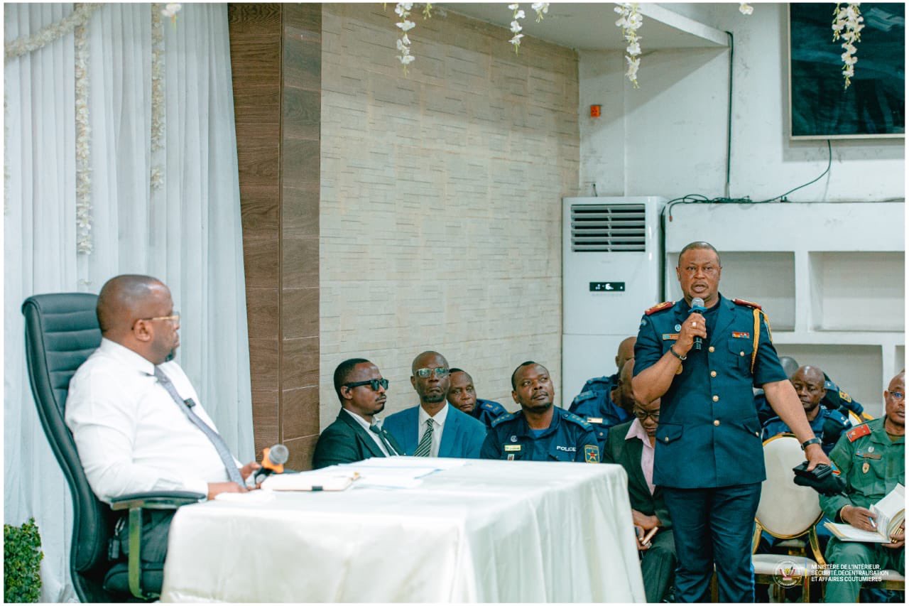 RDC : le VPM Jacquemain Shabani exige plus d’implication des autorités locales pour sécurité à Kinshasa