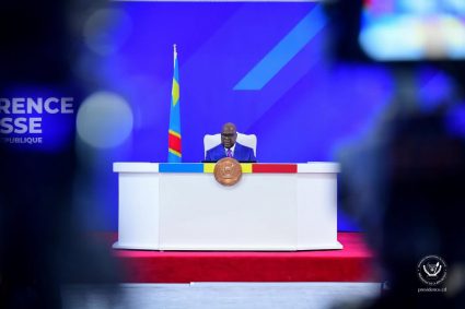Félix Tshisekedi conditionne les élections de 2028 à la fin de la guerre dans l’Est