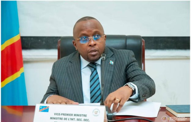 Kongo-Central : la crise à l’Assemblée provinciale au cœur des consultations de VPM Jacquemain Shabani à Kinshasa