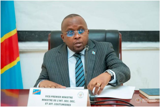 Kongo-Central : la crise à l’Assemblée provinciale au cœur des consultations de VPM Jacquemain Shabani à Kinshasa