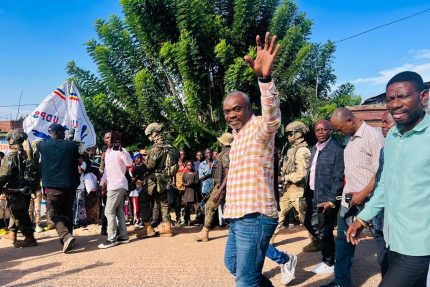 Sud-Kivu : le M23 se retire de plusieurs entités de la plaine de la Ruzizi, Jean-Jacques Elakano accueilli dans la liesse à Sange