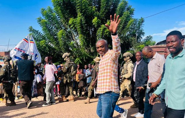 Sud-Kivu : le M23 se retire de plusieurs entités de la plaine de la Ruzizi, Jean-Jacques Elakano accueilli dans la liesse à Sange