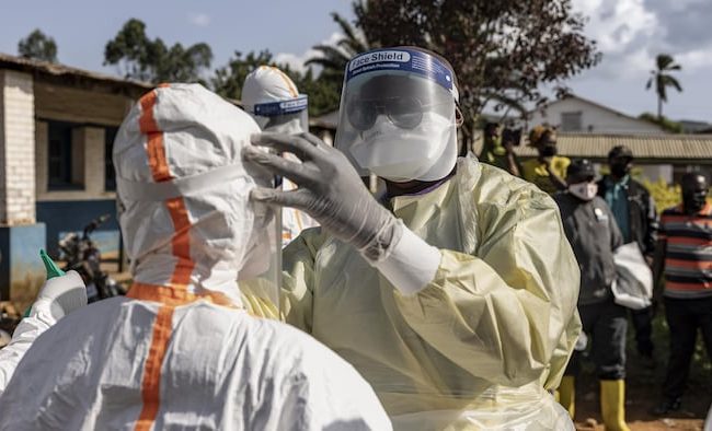 EBOLA : LE GOUVERNEMENT ÉCARTE L’OPTION DU CONFINEMENT DE ZONES TOUCHÉES