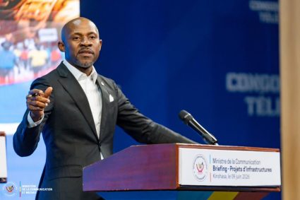 RDC – Accord migratoire avec Washington : « Il ne reste plus qu’un seul migrant sur le territoire congolais », annonce Patrick Muyaya