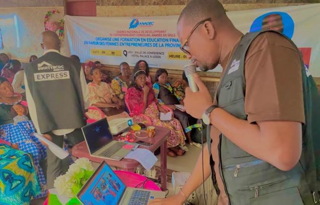 Sankuru : plus de 500 femmes micro-entrepreneures bénéficient d’un programme d’inclusion financière