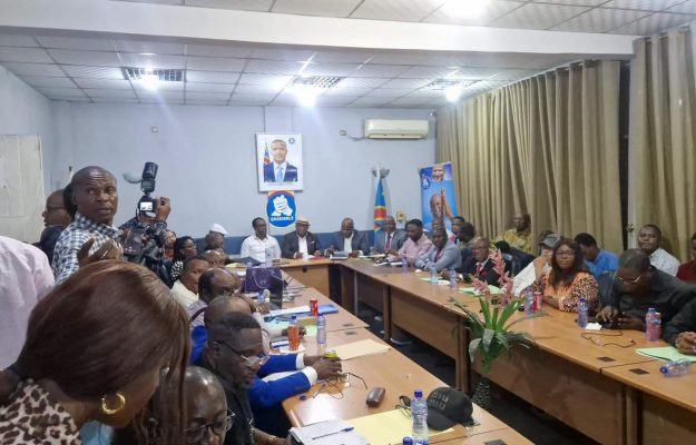 Arrêt de la Cour constitutionnelle : entre contestation de l&rsquo;opposition et soutien du pouvoir, la RDC à l&rsquo;épreuve de l&rsquo;unité nationale