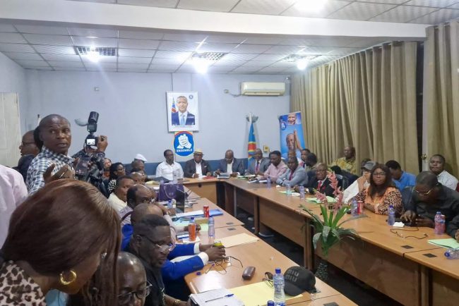 Arrêt de la Cour constitutionnelle : entre contestation de l&rsquo;opposition et soutien du pouvoir, la RDC à l&rsquo;épreuve de l&rsquo;unité nationale