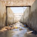 Kinshasa : caniveaux ouverts, routes sans garde-fous… Jusqu&rsquo;à quand les infrastructures continueront-elles d&rsquo;exposer des vies ?